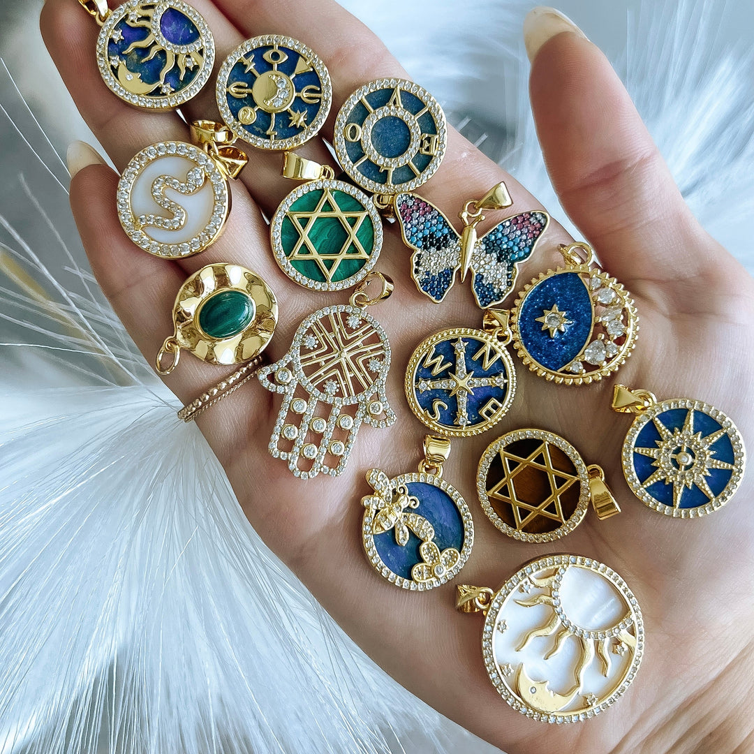 CHARM BAR